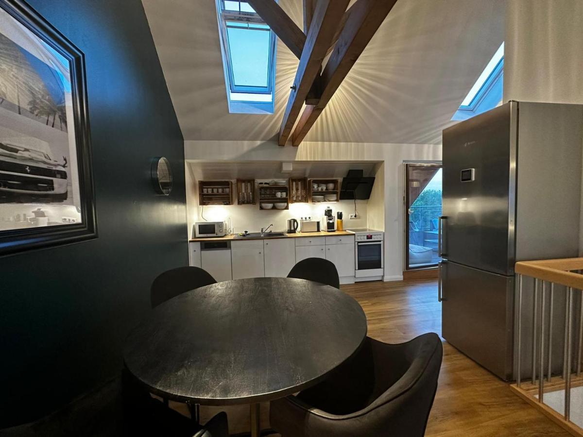 Apartment Nr 14 - Hochwertiges 3 Maisonette Mit Grosszugigen Wohnbereich Und Balkon Leipzig